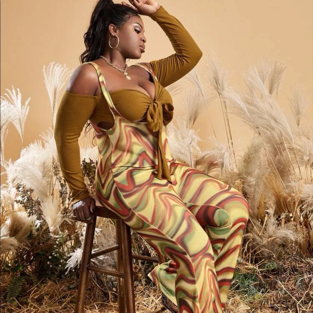 Jumpsuit - Picture 6 of 7